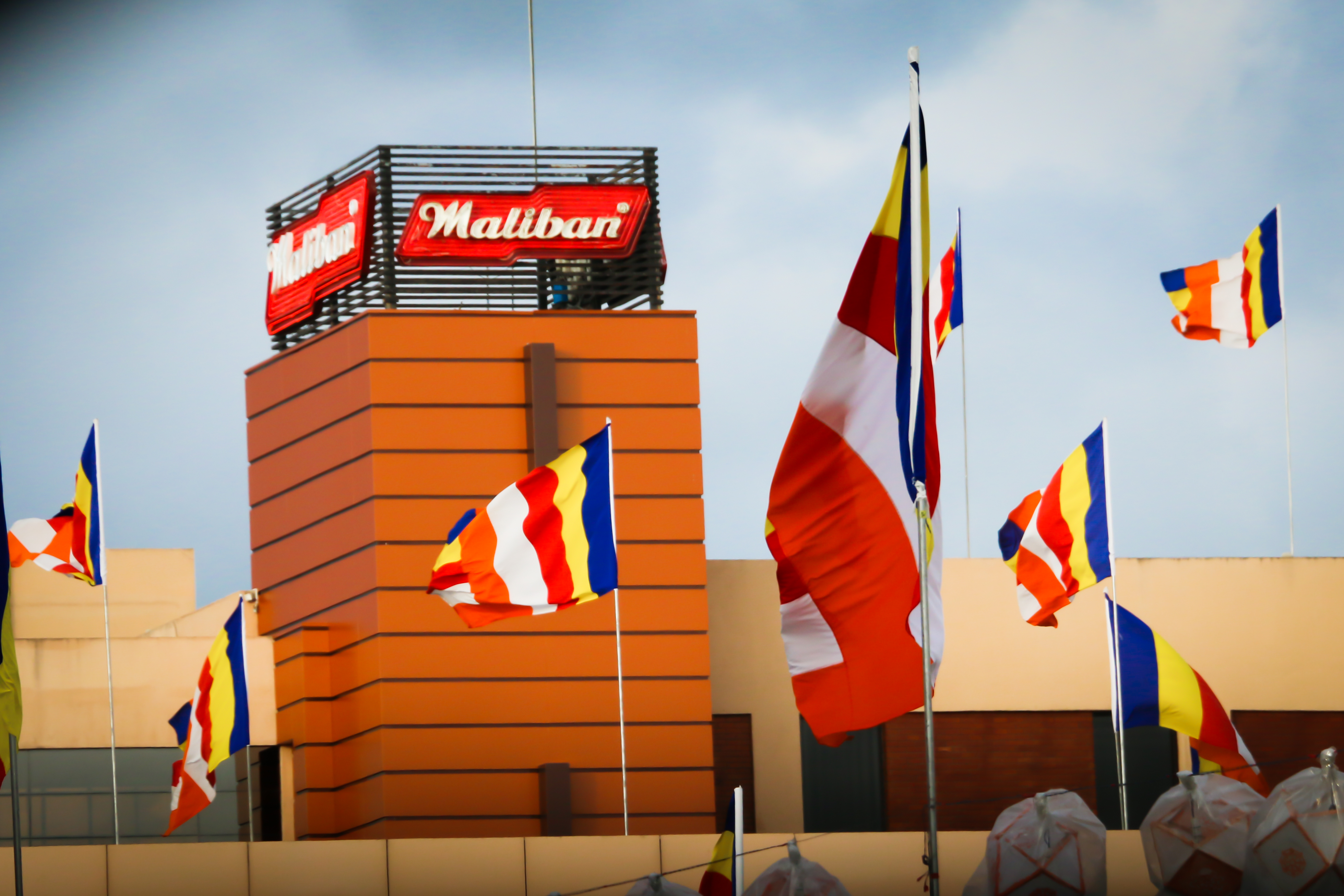 NEON 2000 (PVT) LTDneon 2000 led light board shopneon signs & led displayneon signs industry